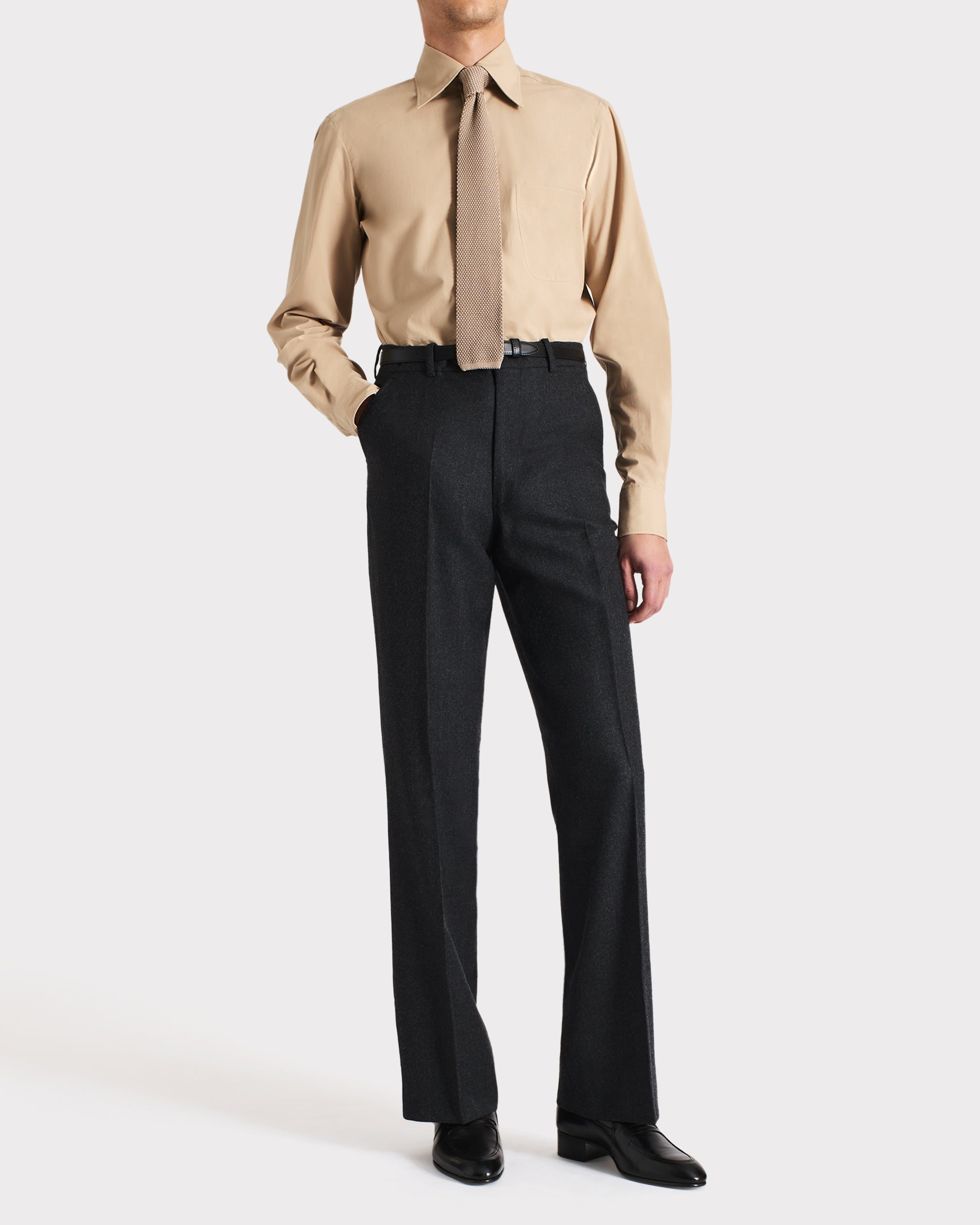WIDE COLLAR SHIRT IN COTTON POPLIN – DARK BEIGE | Husbands Paris
