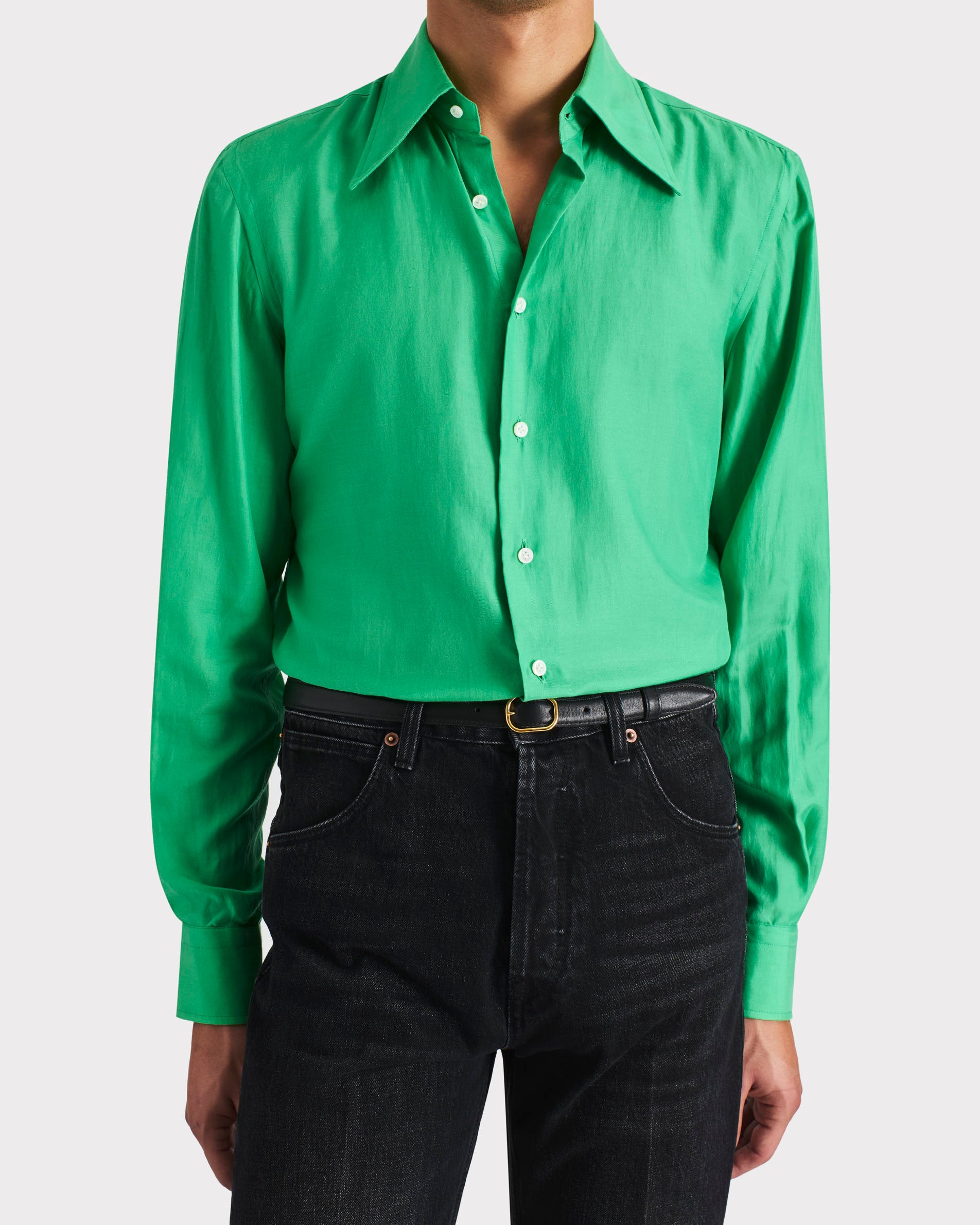 HUSBANDS PARIS cotton satin shirt エメラルド WIDE COLLAR SHIRT IN COTTON AND SILK - KELLY GREEN | Husbands Paris