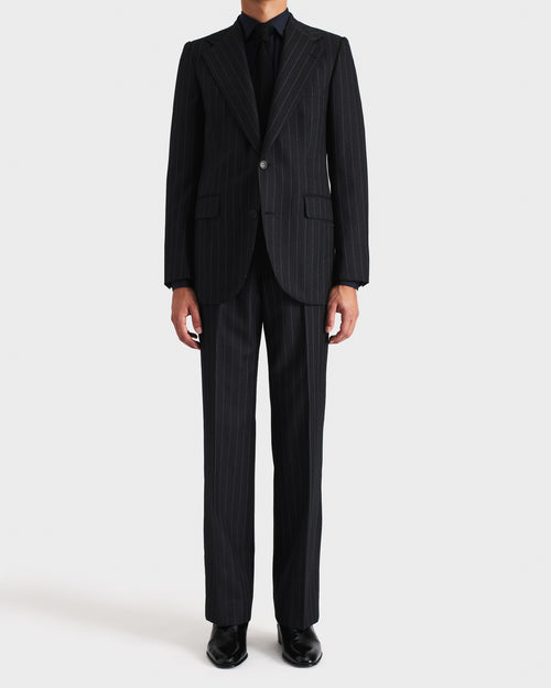 COSTUME DROIT EN SERGÉ DE LAINE PEIGNÉE - ANTHRACITE À RAYURES GRISES - Husbands Paris - 1