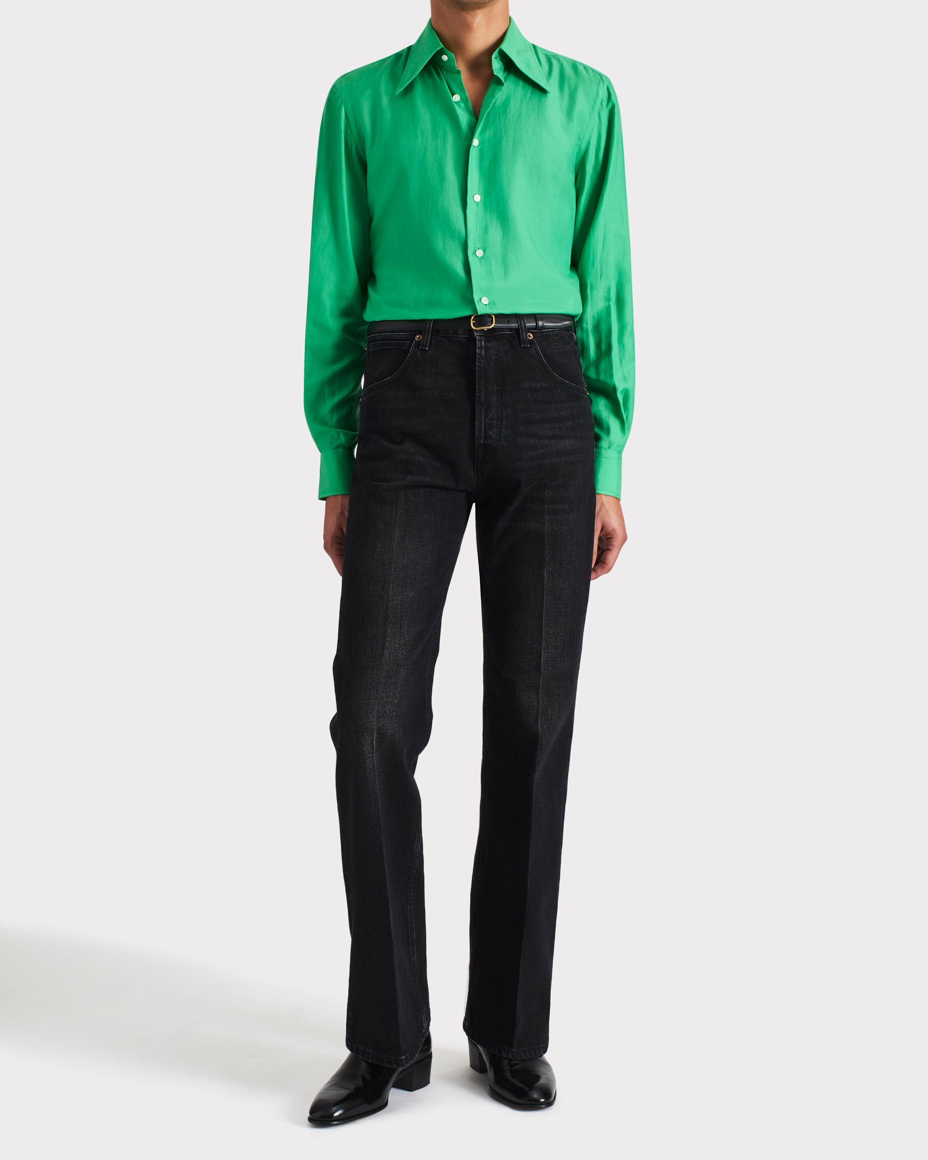 HUSBANDS PARIS cotton satin shirt エメラルド WIDE COLLAR SHIRT IN COTTON AND SILK - KELLY GREEN | Husbands Paris