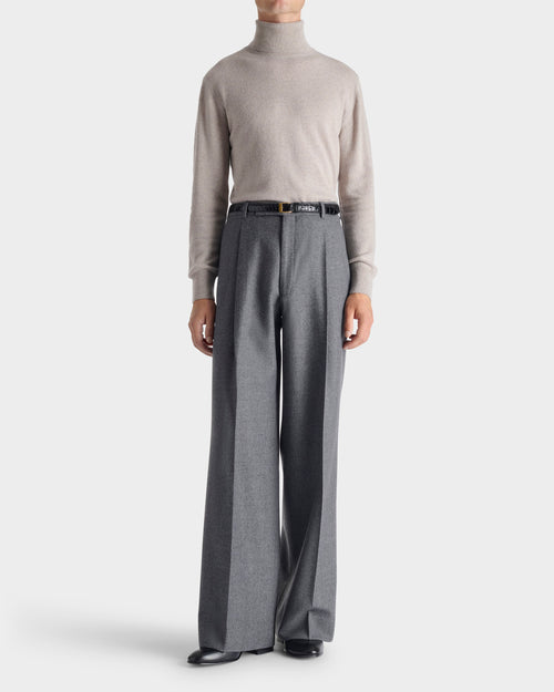 TURTLENECK SWEATER IN CASHMERE - DOVE GREY - Husbands Paris - 4