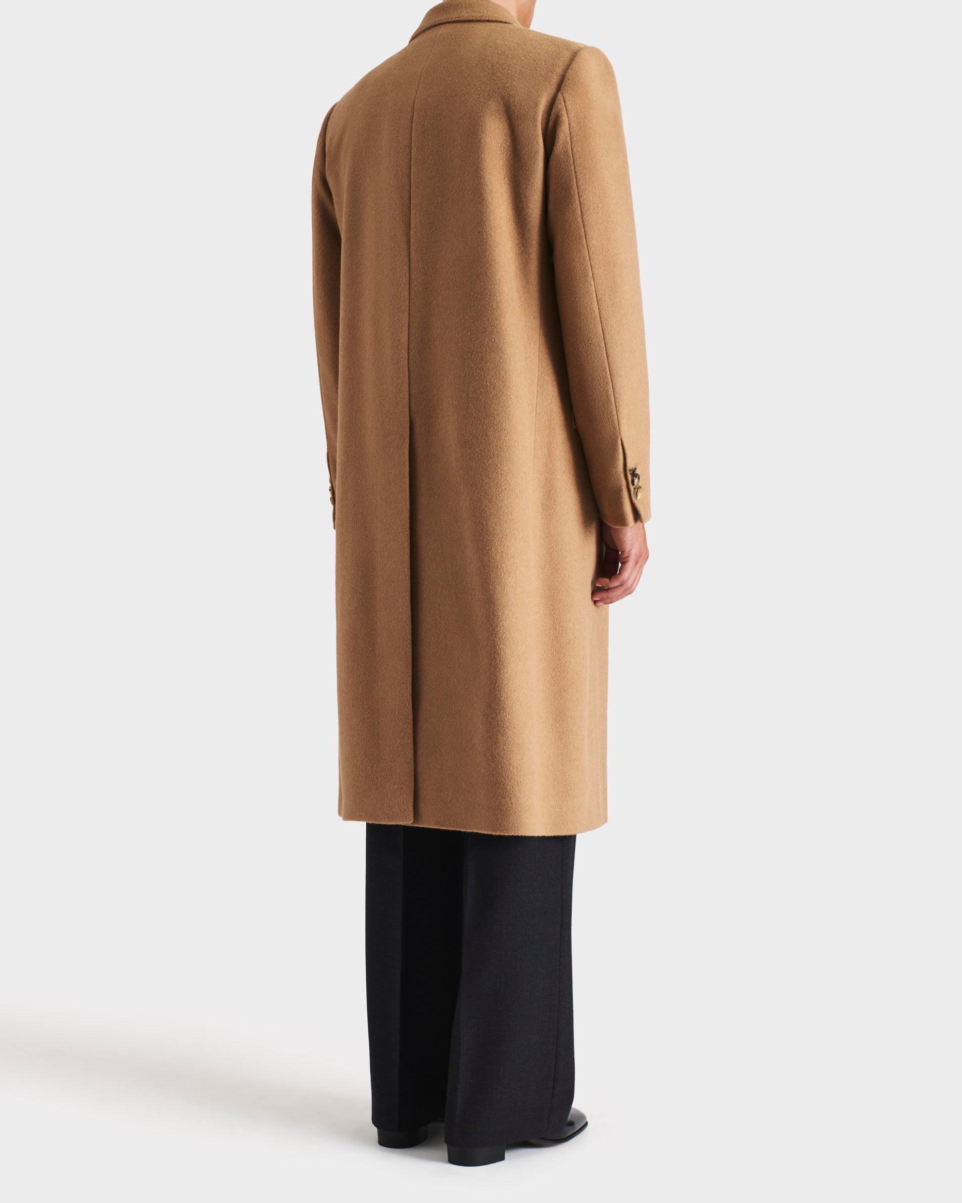 ジャケット・アウター Husbands Paris, Camel Chesterfield Coat DOUBLE-BREASTED COAT IN CAMEL HAIR - CAMEL | Husbands Paris