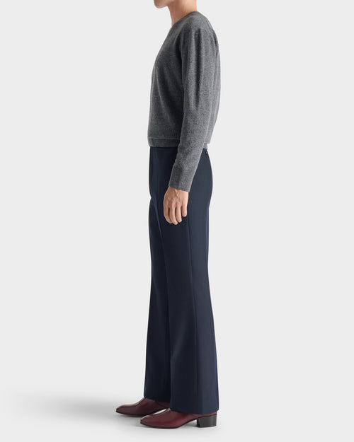 PANTALON ÉVASÉ EN SERGÉ DE POLY-LAINE - BLEU MARINE - Husbands Paris - 1