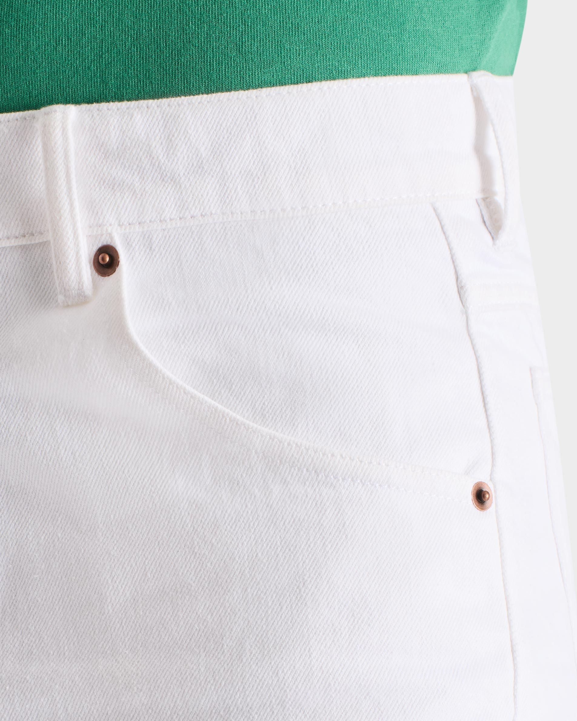 パンツ HUSBANDS white flared high waised jeans FLARED JEANS IN COTTON DENIM - WHITE | Husbands Paris