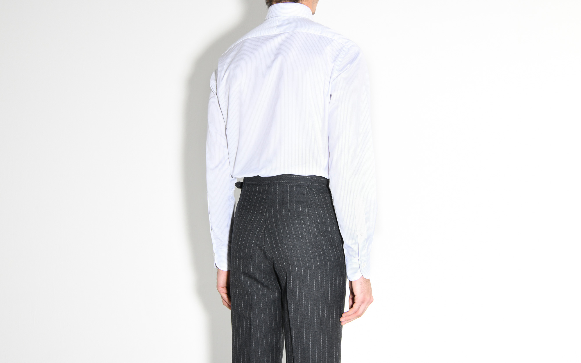 wide collar shirt in twill - white with blue pinstripes | husbands