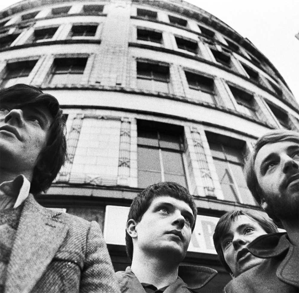 JOY DIVISION: AUSTERE SOUND AND STYLE