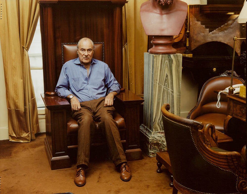 BARNEYS-Tina-phot.-The-Brown-Chair.-The-Europeans.-France.-2002.-