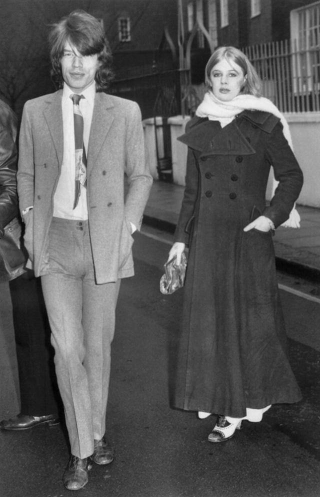 Mick Jagger et Marianne Faithfull. Londres. 1960. AFP pour GETTY IMAGE.