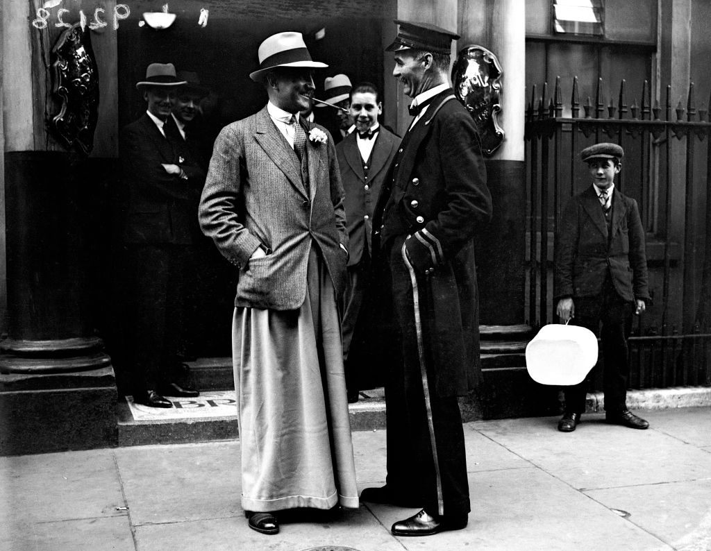 anonyme portant un oxford bag. Savile Row, Londres. 1930. crédit GETTY IMAGES.
