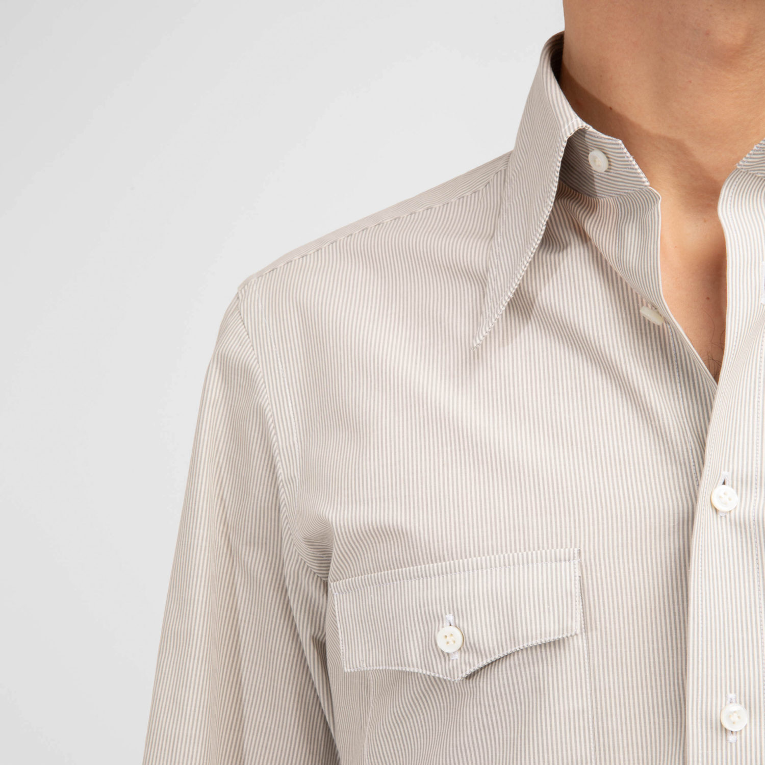 WIDE COLLAR SHIRT IN POPLIN - GREY & WHITE STRIPES - Image 4