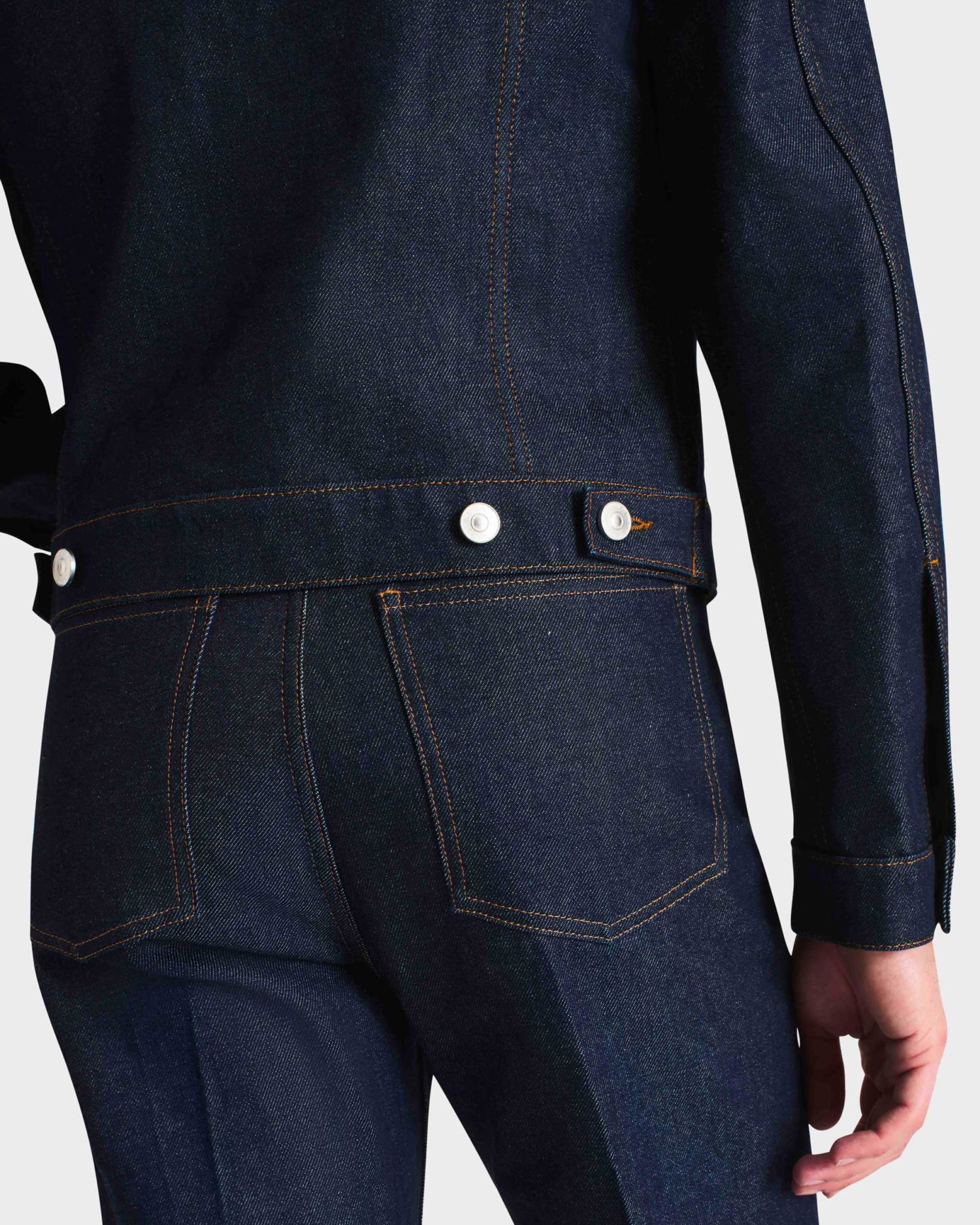 TRUCKER JACKET IN COTTON DENIM - INDIGO - Image 6