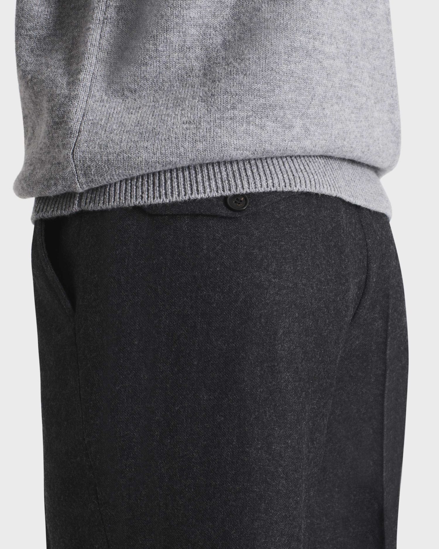 V-NECK SWEATER IN MERINO WOOL - GREY - Image 2
