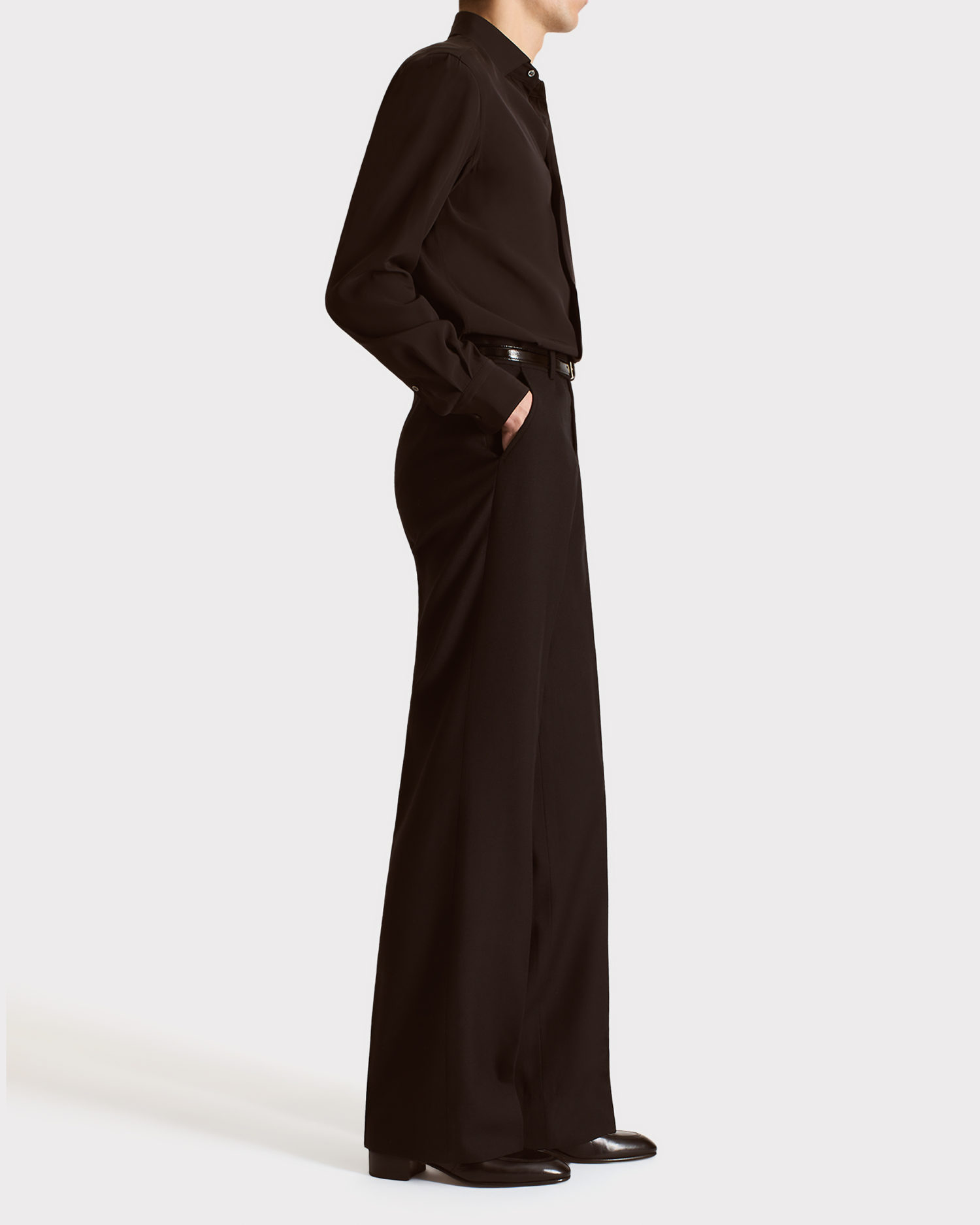 CLASSIC COLLAR SHIRT IN SILK CREPE - DARK CHOCOLATE - Image 3