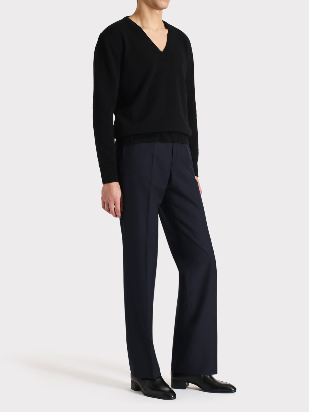030_V-NECK SWEATER IN MERINO WOOL - BLACK_1_0996