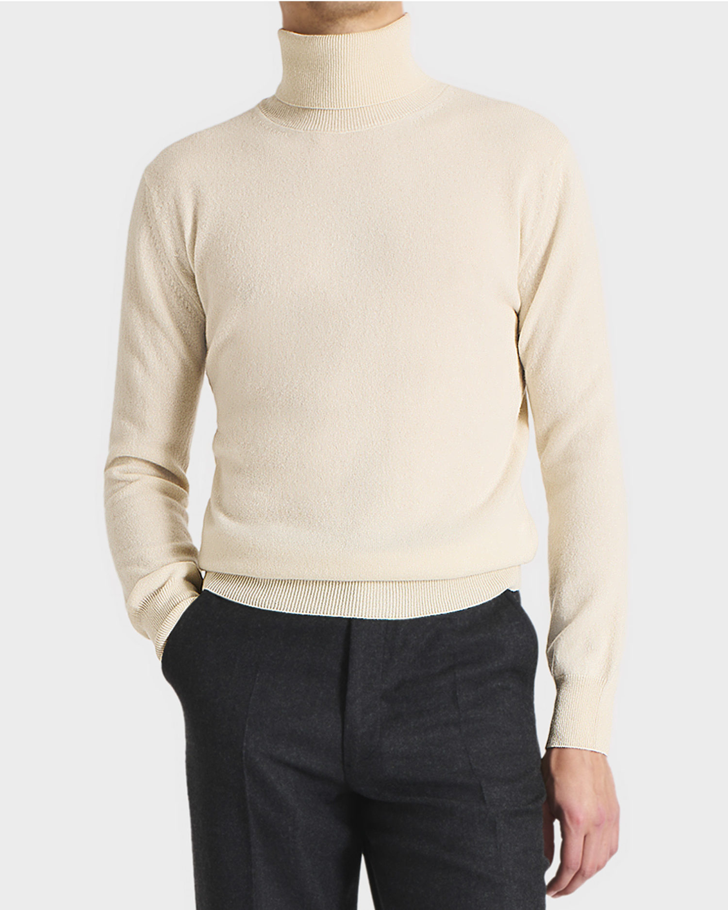 019_TURTLENECK SWEATER IN CASHMERE - CREAM_1_0666