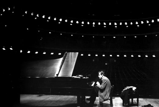 GOULD, Glenn, pian. Carnegie Hall, 1959.