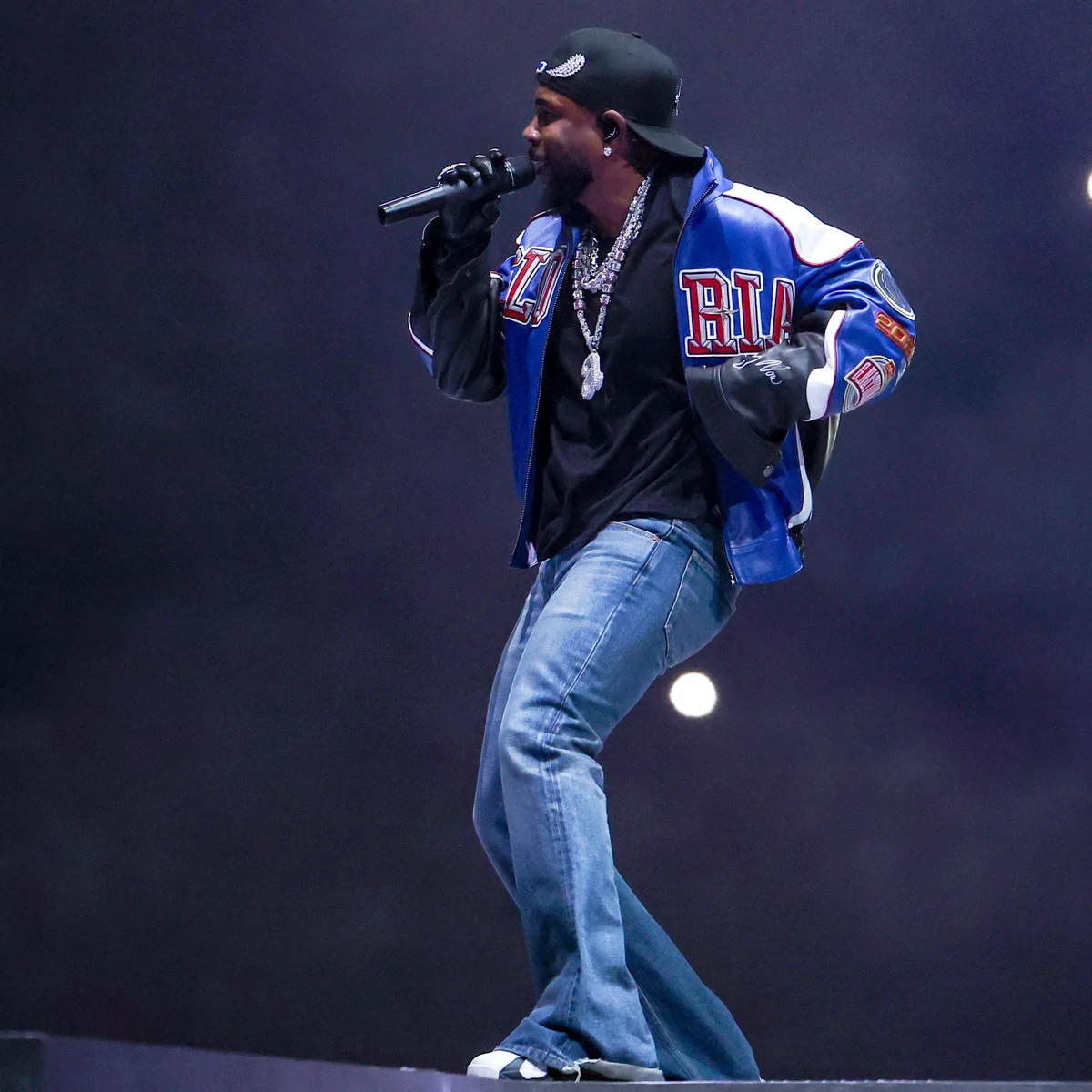 LAMAR, Kendrick, musc. SQUIRE, Jamie, photog. Super Bowl. New Orleans, États-Unis de 2025